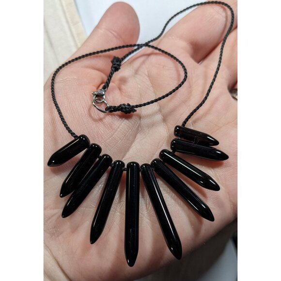 Gothic Polished Onyx Graduated Pillar Necklace - Picture 5 of 6